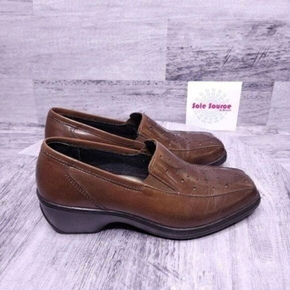 Aravon by New Balance Kiley Floral Cut Out Leather Loafer Brown Women's sz 5.5 - Picture 1 of 7